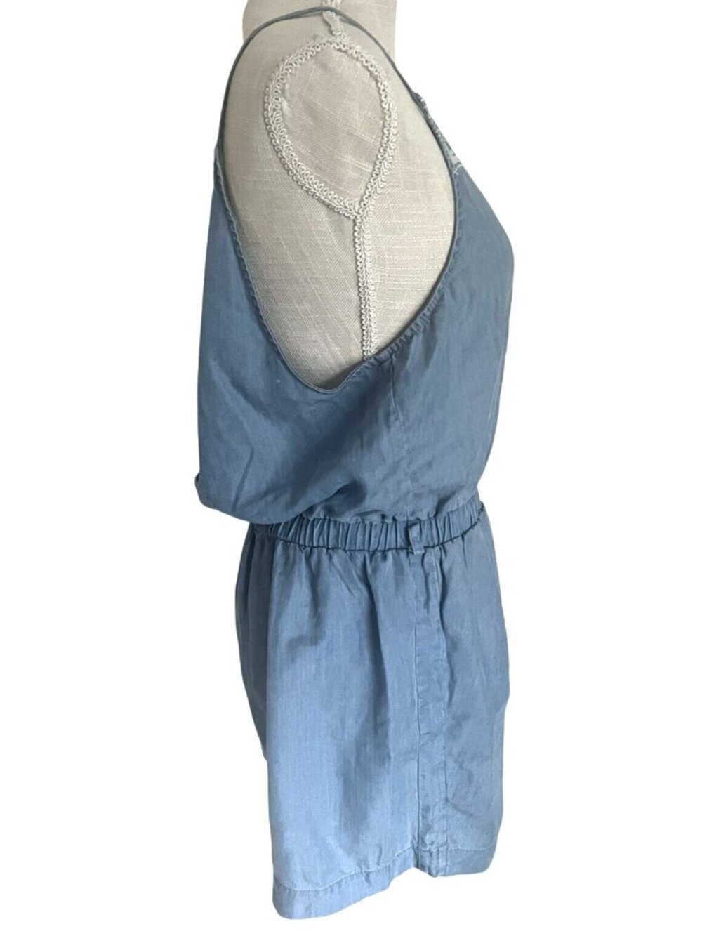 Sugar + Lips Blue W/White Embroidery Romper Size L - Picture 4 of 9